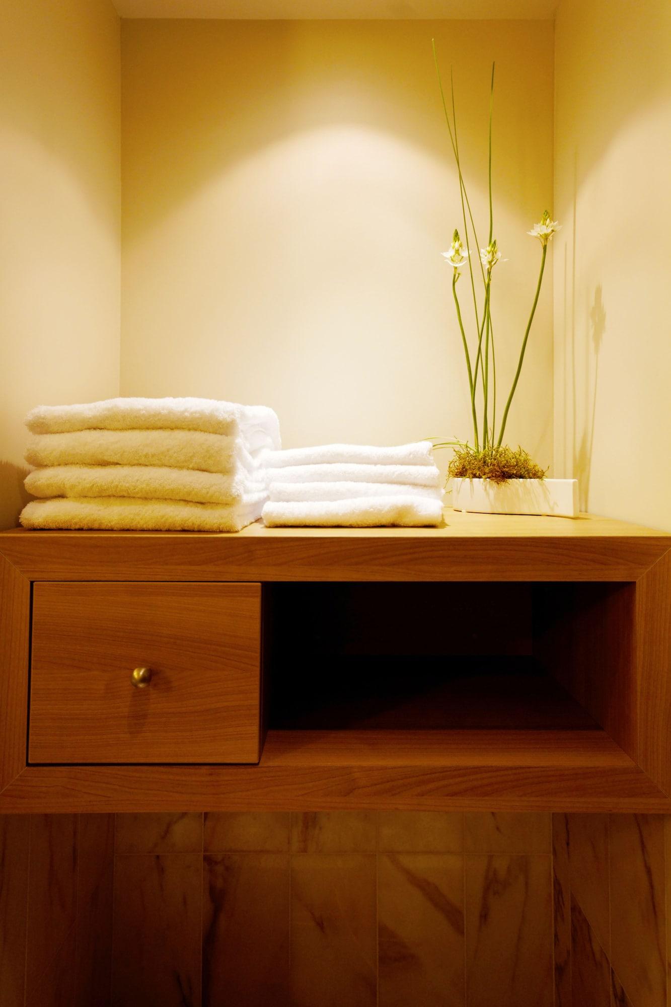 Hotel Mermoz Toulouse Bagian luar foto
