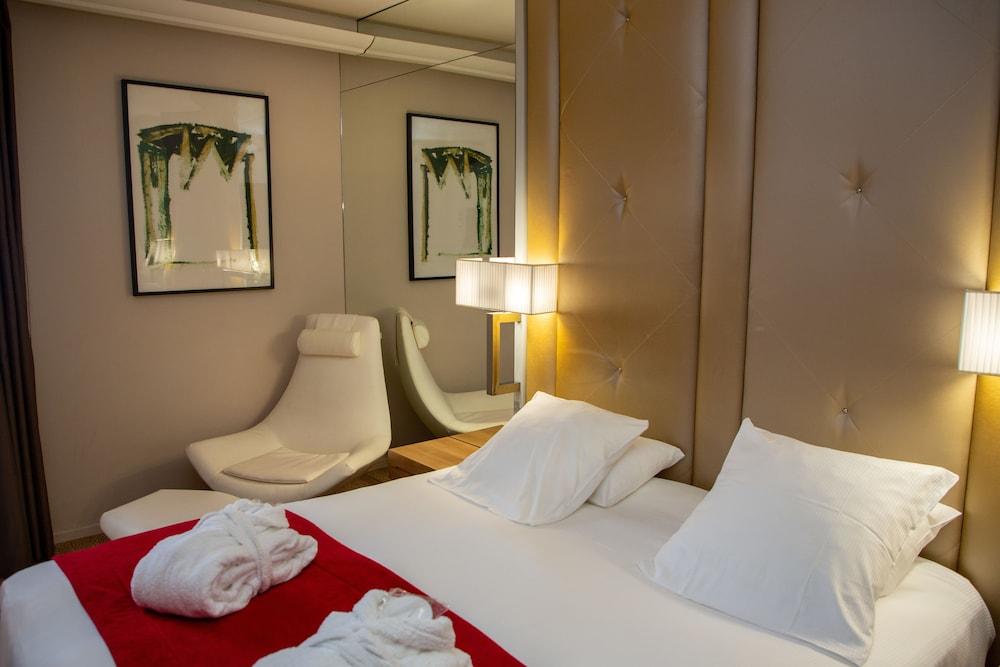 Hotel Mermoz Toulouse Bagian luar foto