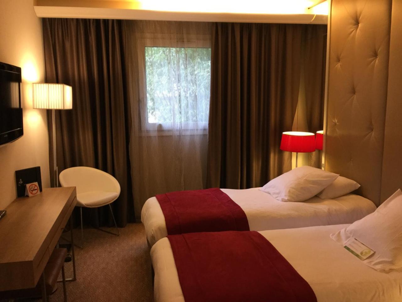 Hotel Mermoz Toulouse Bagian luar foto