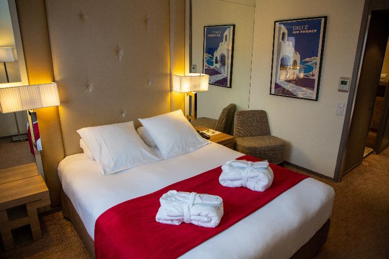 Hotel Mermoz Toulouse Bagian luar foto