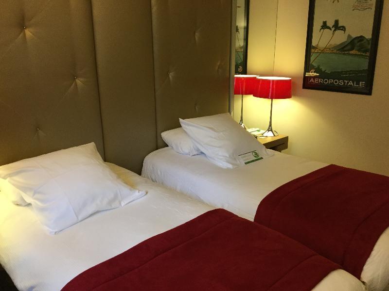 Hotel Mermoz Toulouse Bagian luar foto